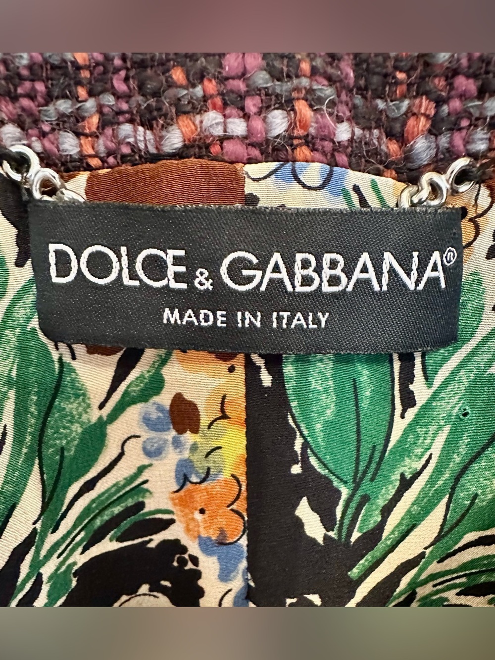 Dolce & Gabbana Burgundy Tweed Blazer w/Floral Ruffle Silk Trim EU 42 US 6 $2500 - Picture 5 of 13